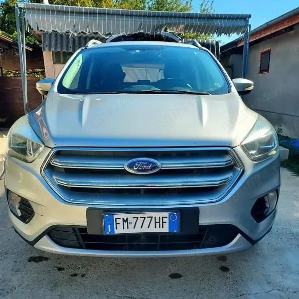 Gri Utilizat 2017 Ford Kuga SUV | 13.000 EUR (Preț OK) - Imagine 1/4