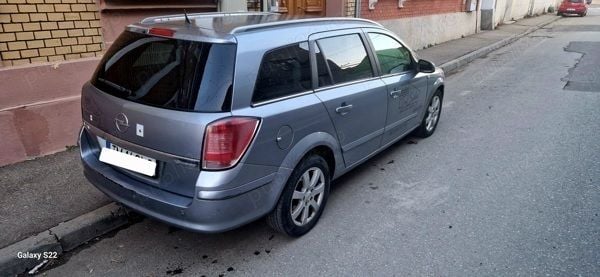 Utilizat 2005 Opel Astra Break | 1.200 EUR (Preț OK) - Imagine 1/4