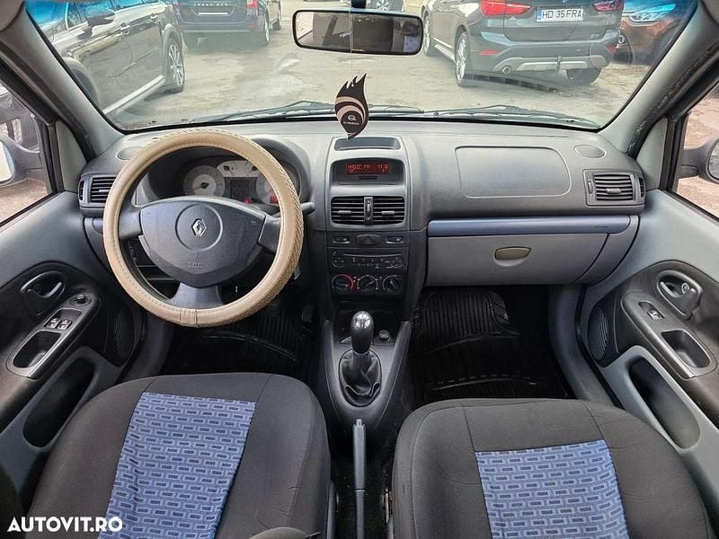 Second-hand Renault Symbol II 65 CP (47 kW) 2009 Culoarealbastru Berlinǎ