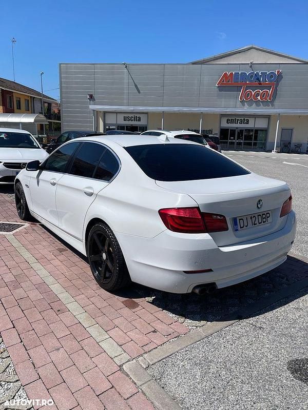 Culoarealb Utilizat 2010 BMW 520 Berlinǎ | 7.600 EUR (Puțin scump) - Imagine 1/4