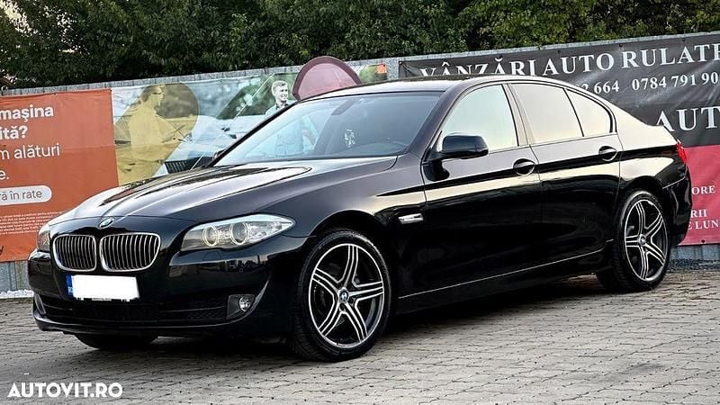 Culoarenegru Utilizat 2012 BMW 520 Berlinǎ | 10.500 EUR (Preț bun) - Imagine 1/4