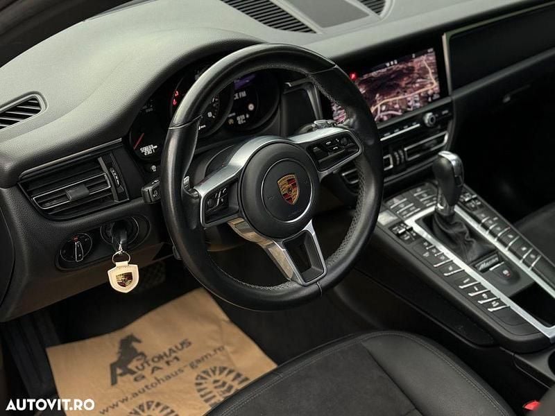 Second-hand Porsche Macan 245 CP (180 kW) 2020 Culoarenegru SUV