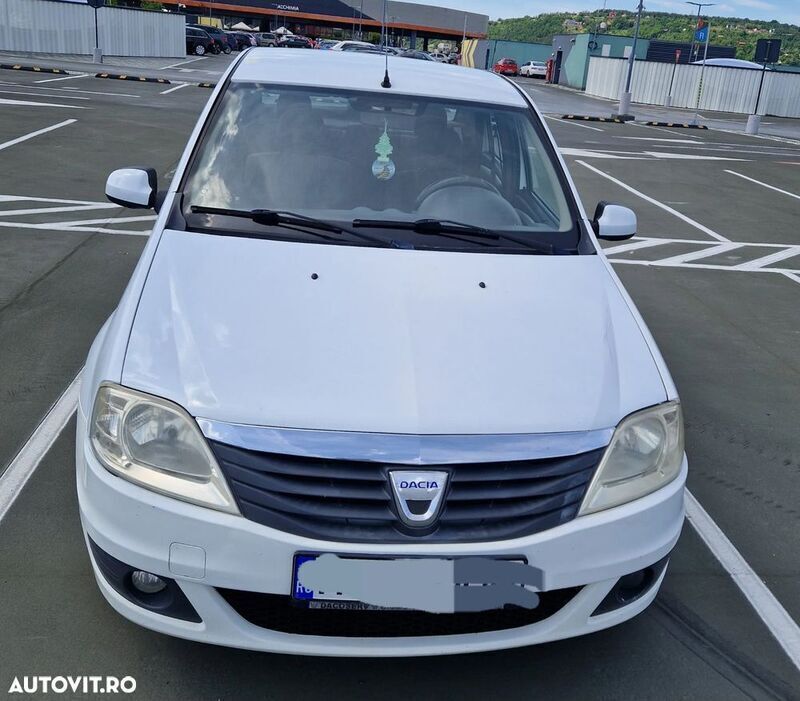 Alb Utilizat 2010 Dacia Logan Berlinǎ | 3.000 EUR (Preț OK) - Imagine 1/4