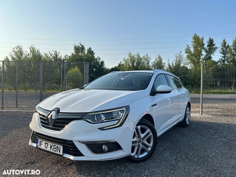 Alb Utilizat 2021 Renault Mégane GrandTour Zen Break | 11.000 EUR (Preț bun) - Imagine 1/4