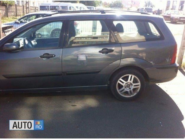 Second-hand Ford Focus 115 CP (84 kW) 2001 Gri Break