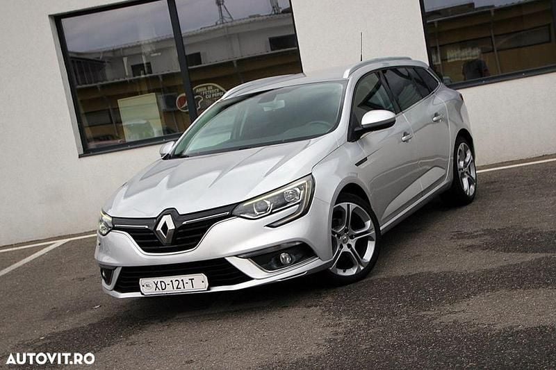 Culoareargint Utilizat 2017 Renault Mégane GrandTour Zen Break | 8.650 EUR (Preț OK) - Imagine 1/4