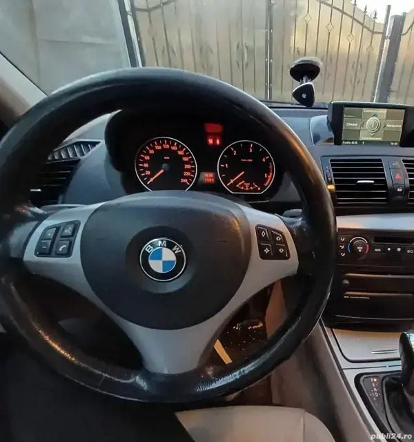 Utilizat 2005 BMW 120 Hatchback | 3.300 EUR (Preț OK) - Imagine 1/4