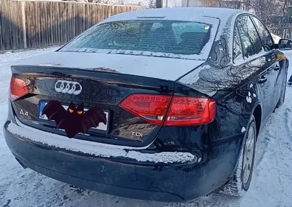 Second-hand Audi A4 120 CP (88 kW) 2012 Negru Berlinǎ