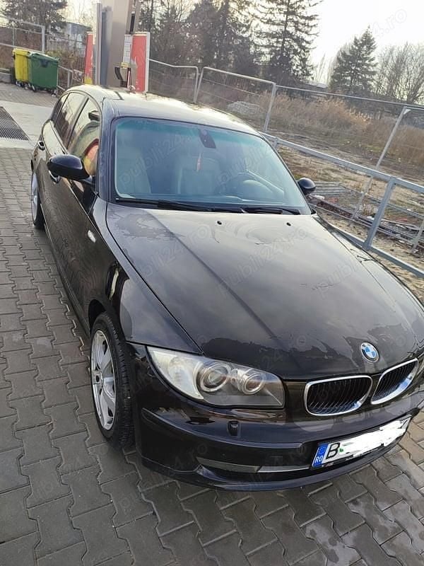 Negru Utilizat 2007 BMW 118 Comfort Edition Hatchback | 3.500 EUR (Preț bun) - Imagine 1/4