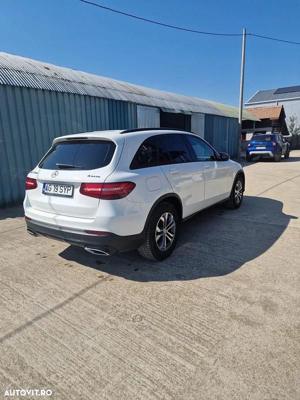 Second-hand Mercedes GLC250 AMG line 204 CP (150 kW) 2016 Culoarealb SUV