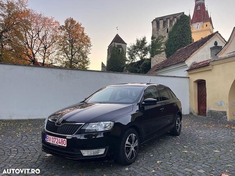Culoarenegru Utilizat 2014 Skoda Rapid Style Berlinǎ | 6.499 EUR (Preț bun) - Imagine 1/4