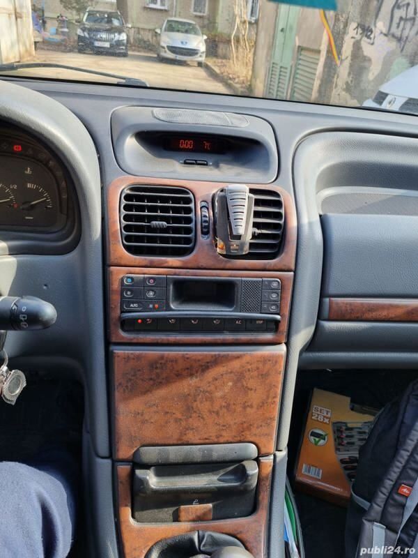 Negru Utilizat 1996 Renault Laguna Break | 990 EUR - Imagine 1/4