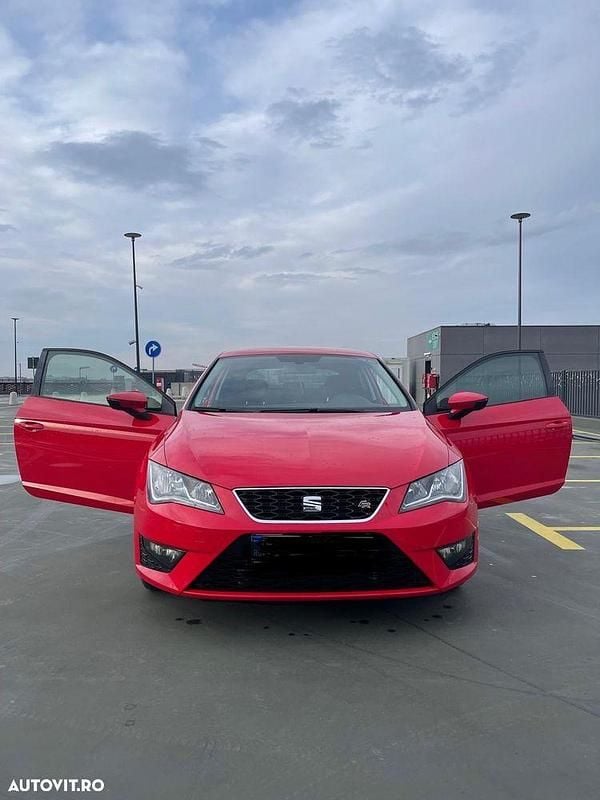 Culoarerosu Second-hand 2015 Seat Leon Coupe | 9.999 EUR (Preț bun) - Imagine 1/4