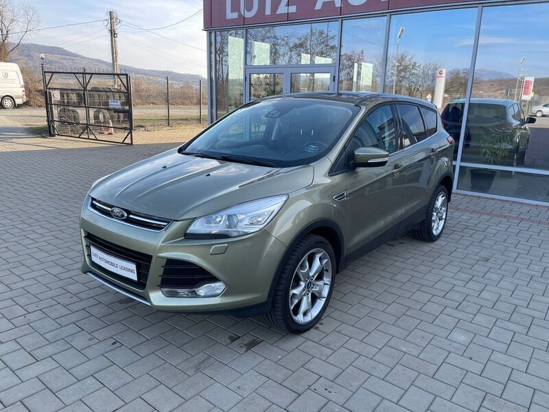 Second-hand Ford Kuga Titanium 163 CP (119 kW) 2014 Maro metalizat SUV