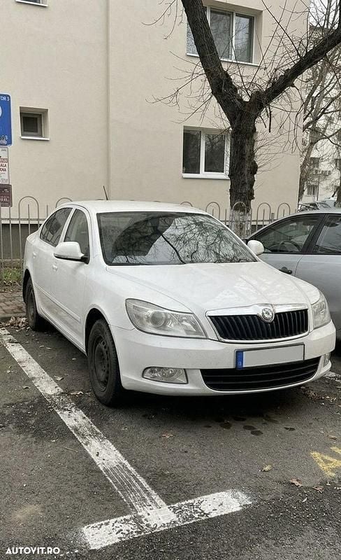 Second-hand Skoda Octavia Elegance 122 CP (89 kW) 2012 Culoarealb Berlinǎ