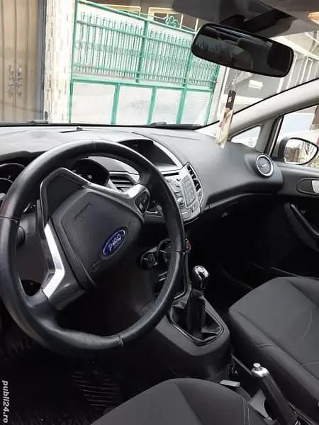 Second-hand Ford Fiesta 100 CP (73 kW) 2016 Hatchback