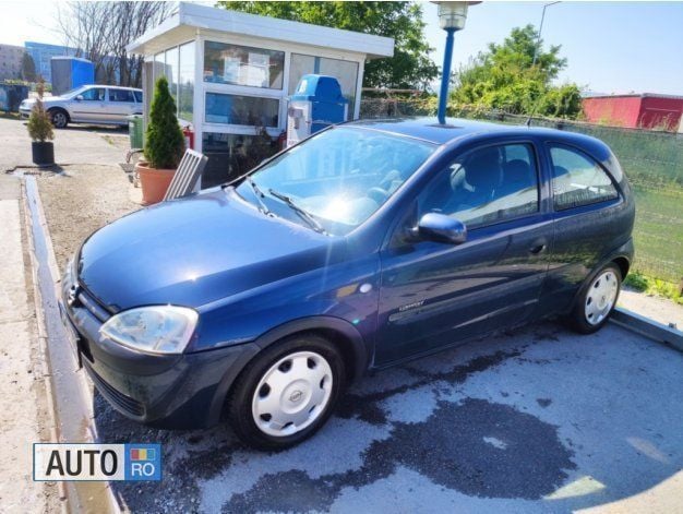 Albastru Utilizat 2001 Opel Corsa Hatchback | 1.100 EUR (Super Preț) - Imagine 1/4