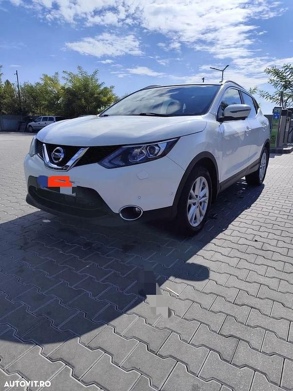 Culoarealb Utilizat 2015 Nissan Qashqai 360º SUV | 9.200 EUR (Preț bun) - Imagine 1/4