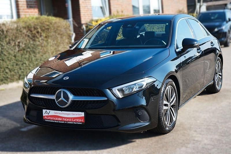 Utilizat 2022 Mercedes A200 Progressive | 26.758 EUR (Puțin scump) - Imagine 1/1
