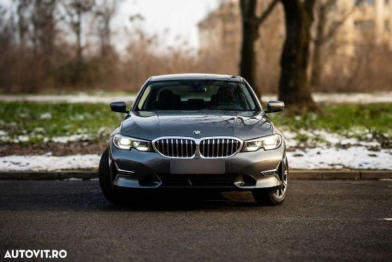 Culoaregri Second-hand 2021 BMW 320 Luxury Line Berlinǎ | 22.900 EUR (Preț bun) - Imagine 1/4