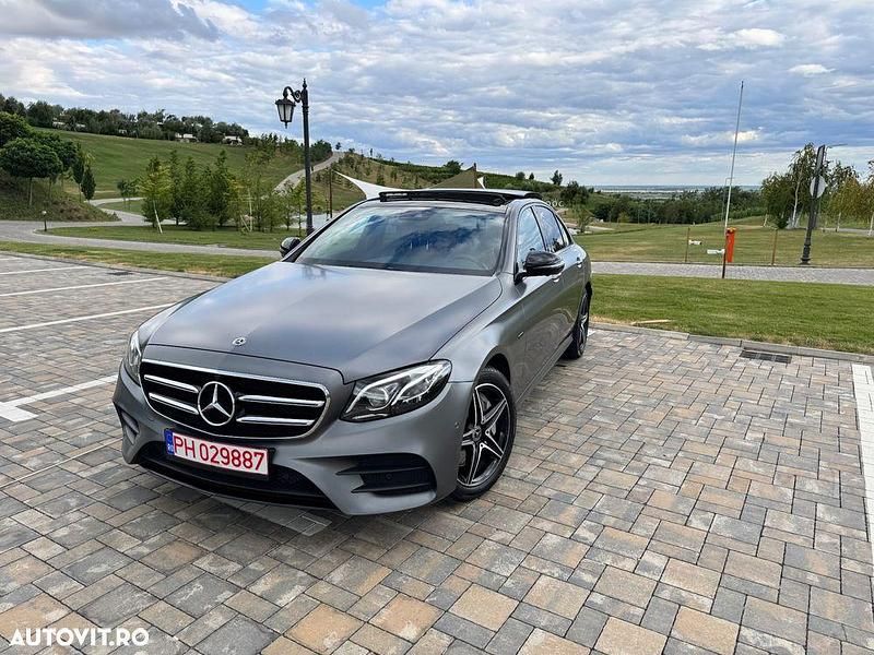 Culoaregri Utilizat 2020 Mercedes E350 AMG line Berlinǎ | 33.850 EUR (Preț bun) - Imagine 1/4