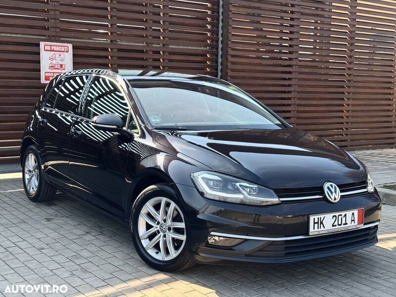 Negru Utilizat 2020 VW Golf VIII Hatchback | 12.850 EUR (Super Preț) - Imagine 1/4