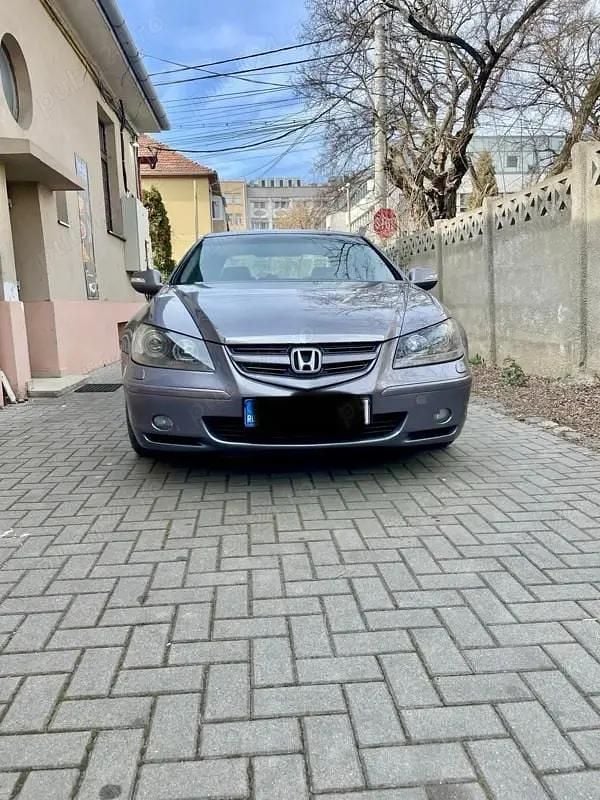 Second-hand Honda Legend 155 CP (114 kW) 2006 Berlinǎ