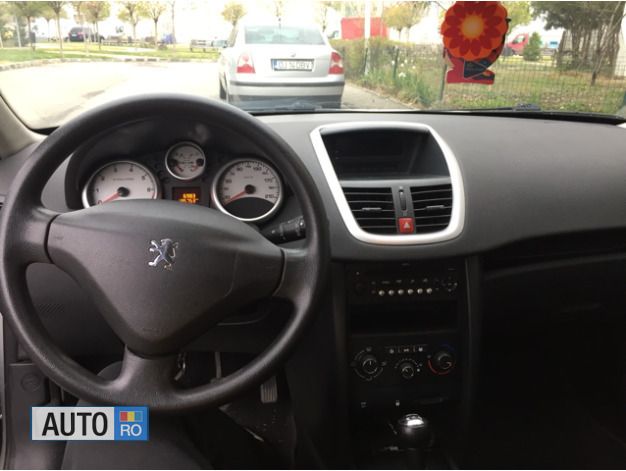 Second-hand Peugeot 207 70 CP (51 kW) 2010 Gri Hatchback