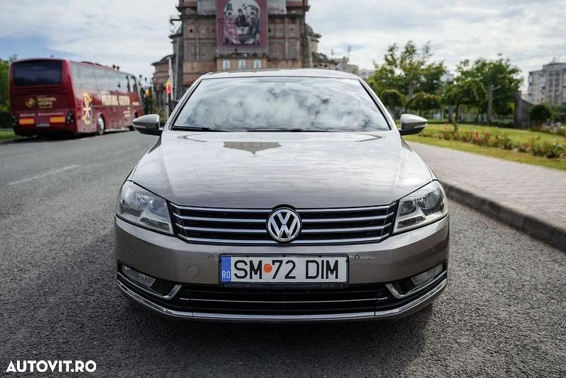 Second-hand VW Passat Comfortline 170 CP (125 kW) 2012 Maro Berlinǎ