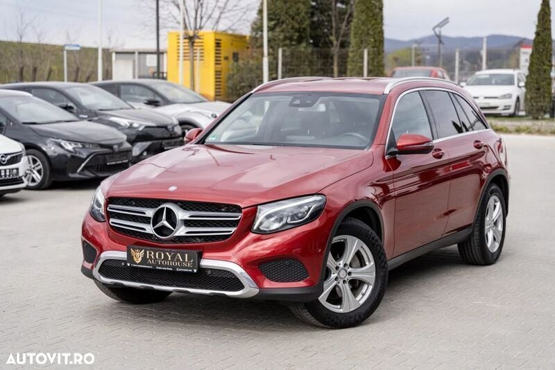 Rosu Utilizat 2016 Mercedes GLC250 SUV | 17.000 EUR (Preț OK) - Imagine 1/4