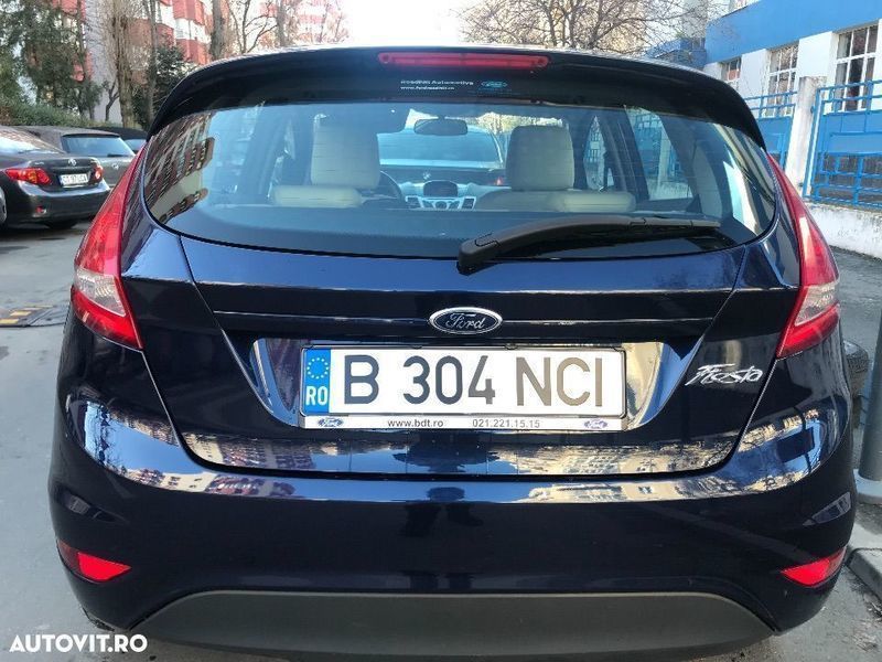 Second-hand Ford Fiesta 82 CP (60 kW) 2012 Albastru Hatchback