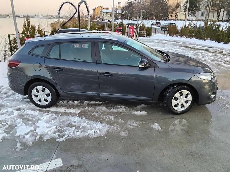 Second-hand Renault Mégane GrandTour Expression 110 CP (80 kW) 2011 Culoaregri Break