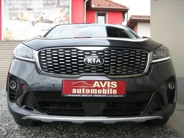 Gri Utilizat 2019 Kia Sorento 2 SUV | 21.590 EUR (Preț bun) - Imagine 1/4