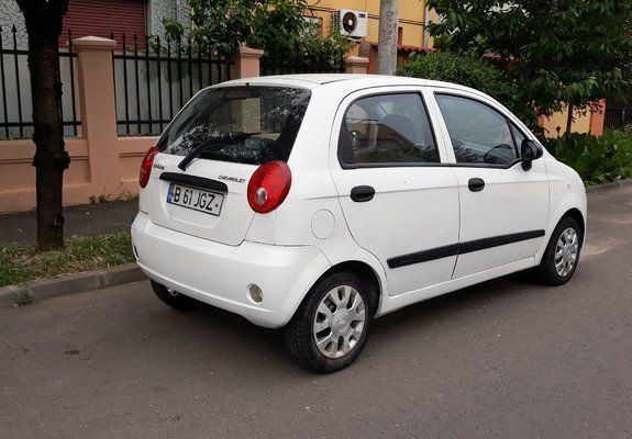 Second-hand Chevrolet Spark 85 CP (62 kW) 2007 Alb Hatchback
