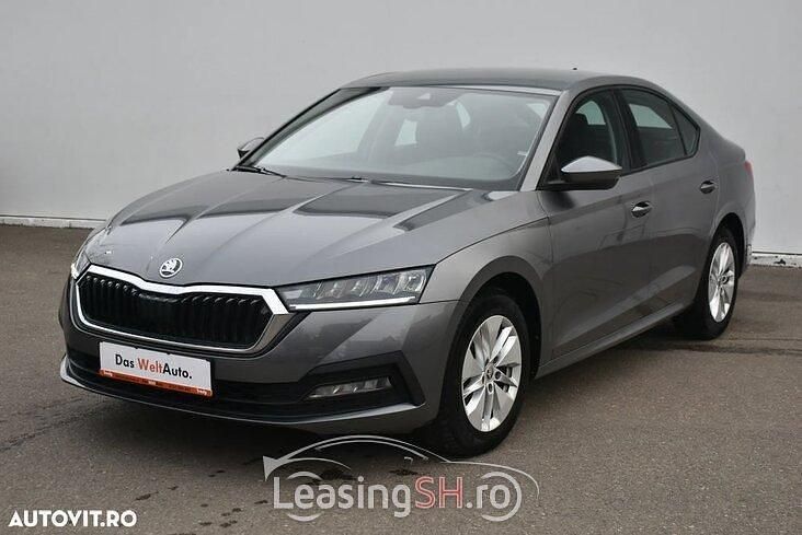 Gri Utilizat 2023 Skoda Octavia Hatchback | 22.990 EUR (Puțin scump) - Imagine 1/4