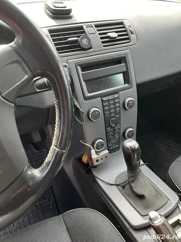 Gri Utilizat 2011 Volvo V50 Break | 4.800 EUR (Preț OK) - Imagine 1/4