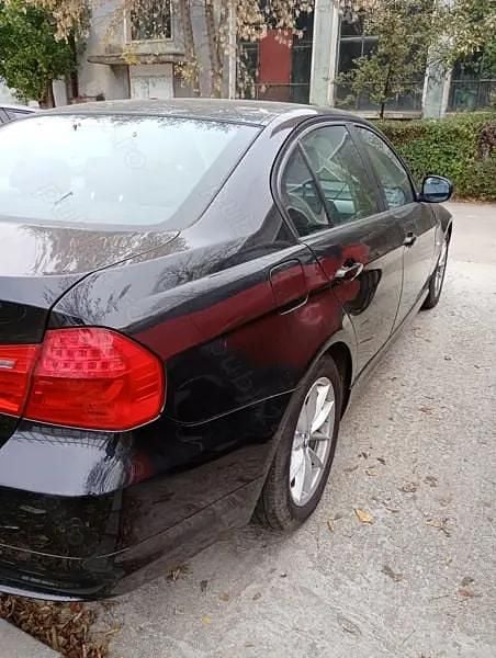 Second-hand BMW 318 140 CP (102 kW) 2010 Negru Berlinǎ