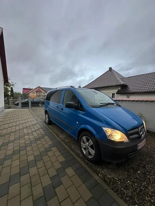Albastru Utilizat 2014 Mercedes Vito Monovolum | 9.990 EUR (Super Preț) - Imagine 1/4