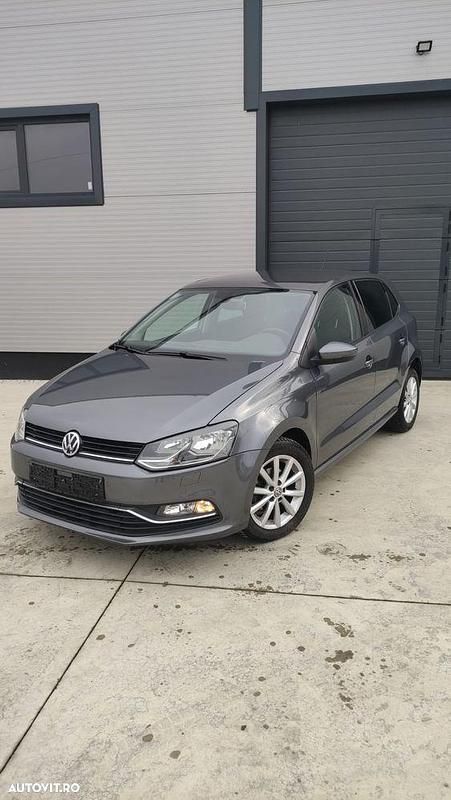 Second-hand VW Polo LOUNGE 75 CP (55 kW) 2016 Culoaregri Hatchback