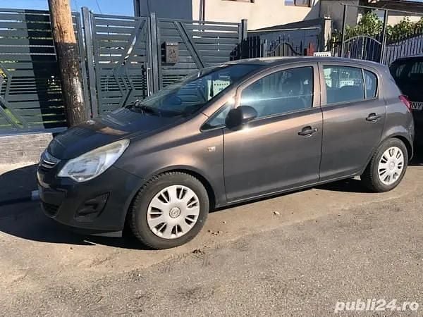 Gri Utilizat 2013 Opel Corsa Hatchback | 3.250 EUR (Preț OK) - Imagine 1/4