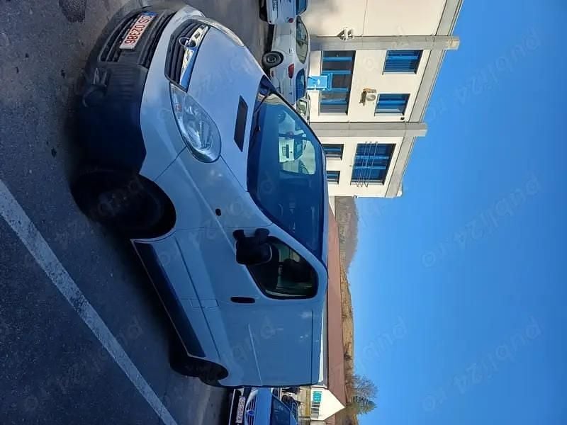 Utilizat 2007 Opel Vivaro Van | 3.999 EUR (Super Preț) - Imagine 1/4