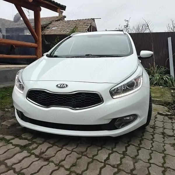 Second-hand Kia Ceed 128 CP (94 kW) 2015 Hatchback