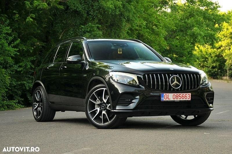 Culoarenegru Utilizat 2018 Mercedes GLC43 AMG AMG SUV | 23.800 EUR (Super Preț) - Imagine 1/4