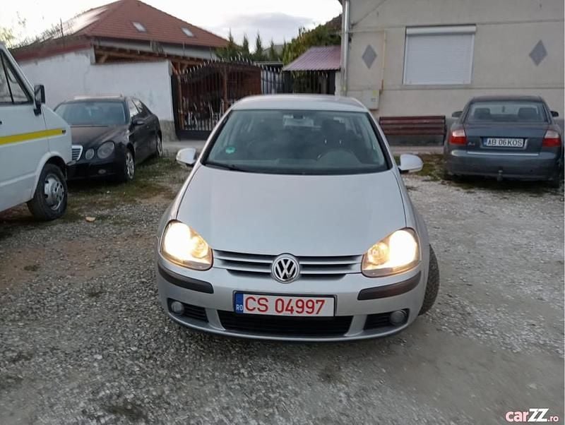 Gri Utilizat 2006 VW Golf V Hatchback | 2.300 EUR (Preț OK) - Imagine 1/4