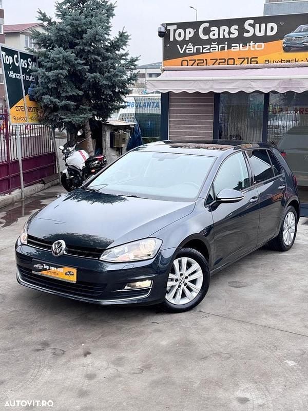 Culoarealte culori Utilizat 2017 VW Golf VII Hatchback | 8.850 EUR (Preț OK) - Imagine 1/4