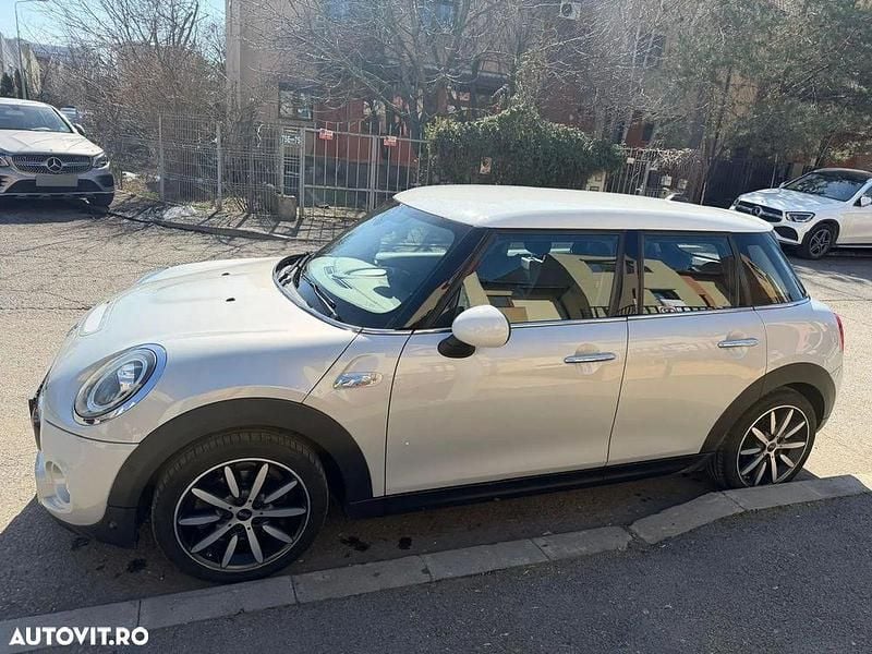 Second-hand Mini Cooper S Chili 192 CP (141 kW) 2018 Culoareargint Hatchback