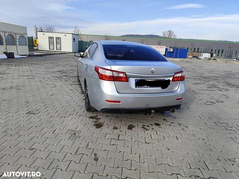 Second-hand Renault Latitude Initiale 175 CP (128 kW) 2011 Culoaregri Berlinǎ