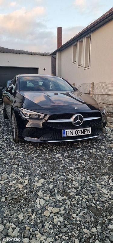 Culoarenegru Utilizat 2022 Mercedes CLA200 Edition Coupe | 25.500 EUR (Super Preț) - Imagine 1/4