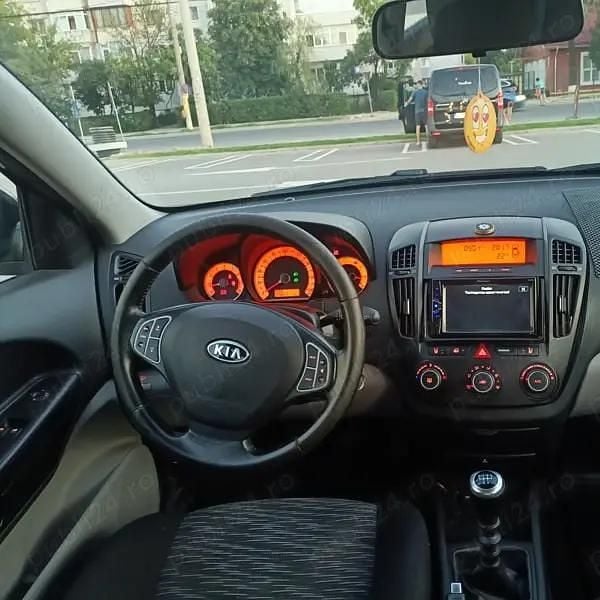 Utilizat 2009 Kia Ceed Hatchback | 2.300 EUR (Preț bun) - Imagine 1/4