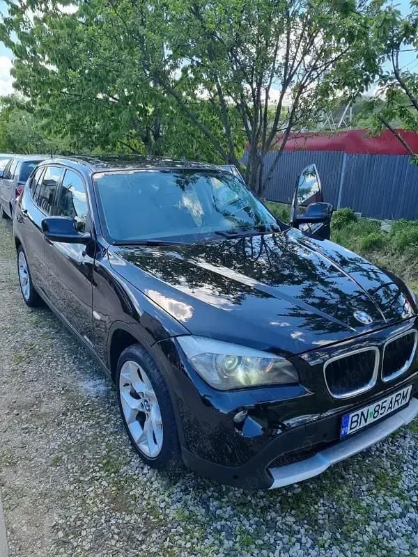 Negru Utilizat 2012 BMW X1 SUV | 8.500 EUR (Preț OK) - Imagine 1/4